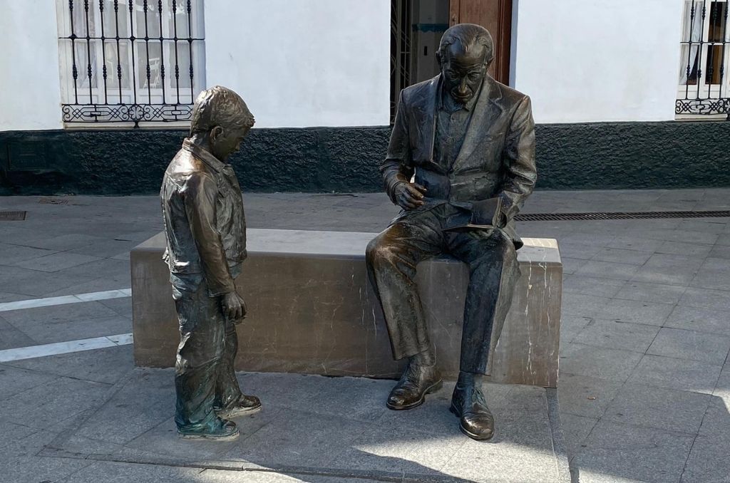 Qué ver en Conil de la Frontera: Homenaje a José Saramago