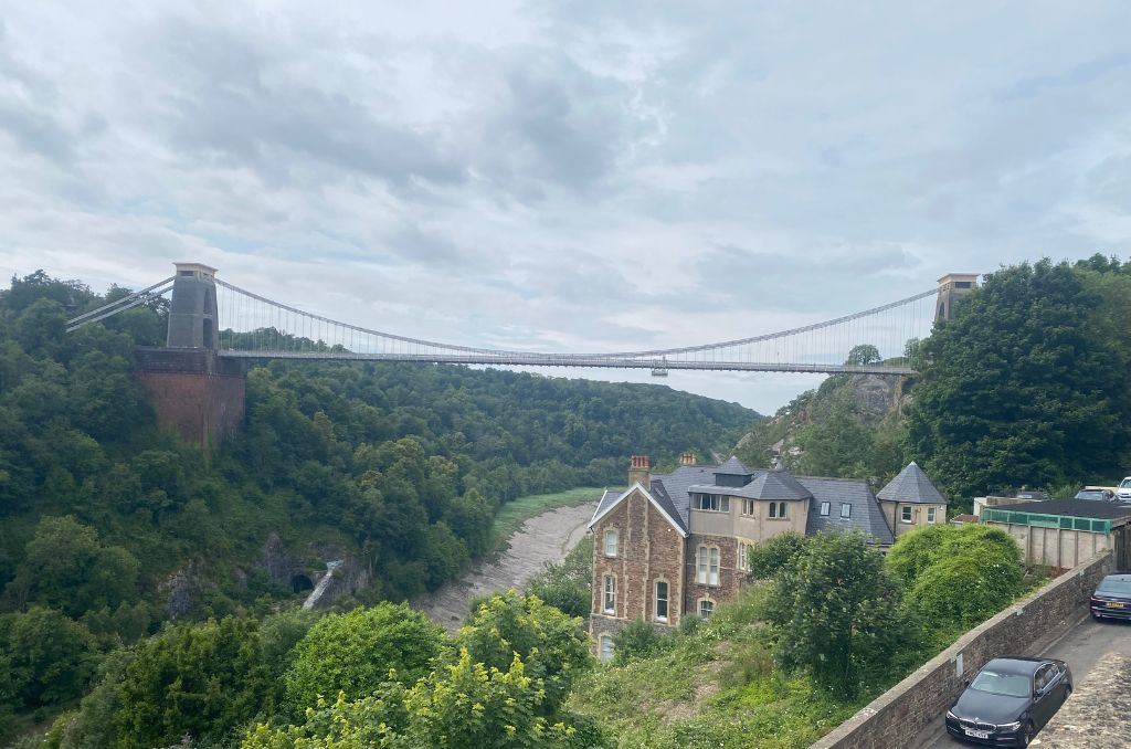 vistas desde el pub en bristol al puente