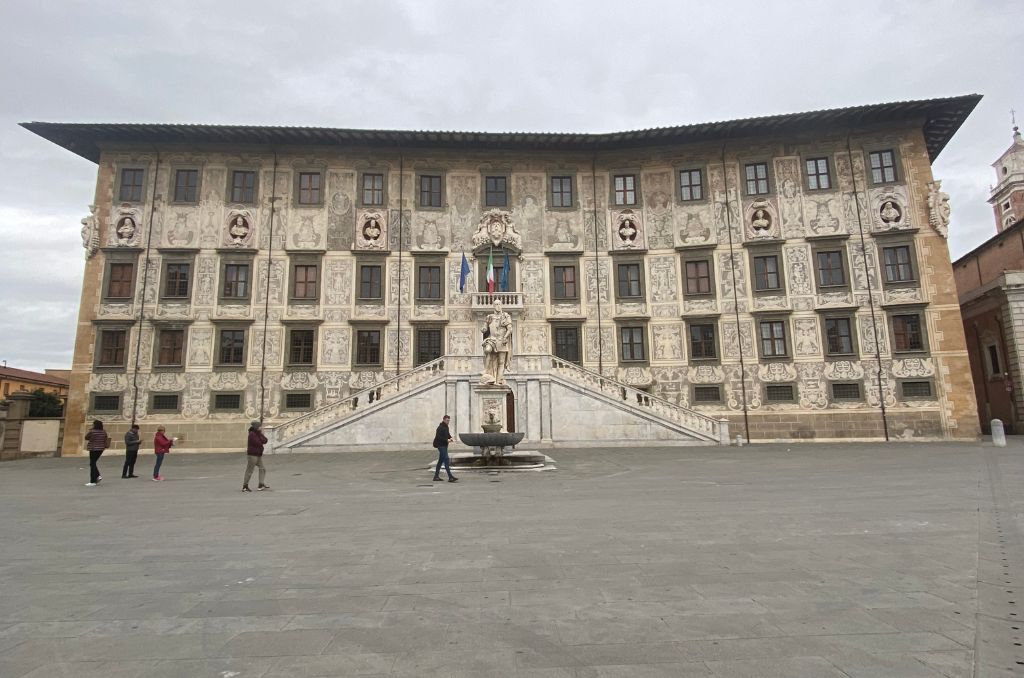 Palaccio de la Narbona en pisa que ver en un dia