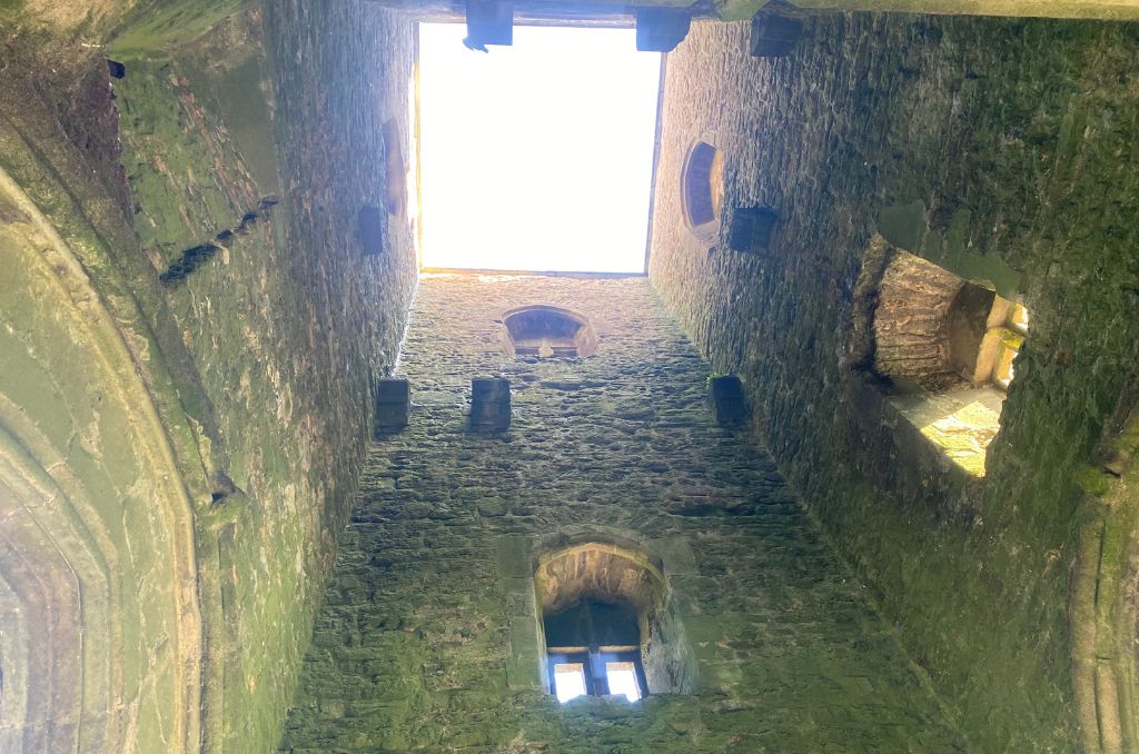 interior de tor en glastonbury